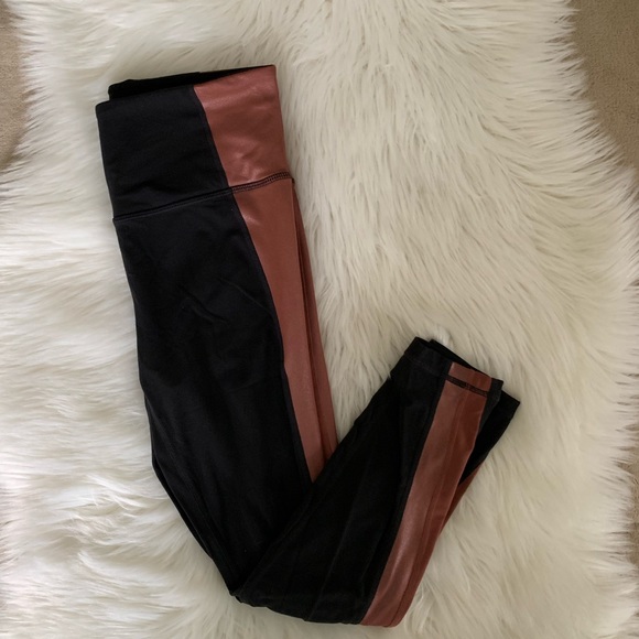 Athleta Salutation Colorblock Asym 7/8 Tight Yoga Pant - Picture 4 of 11